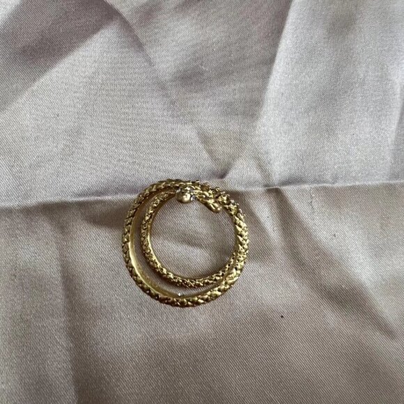 Kendra Scott Ring - Picture 5 of 5